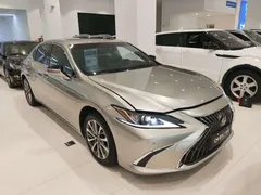 2021 Lexus ES 200 Excellence — фото 2