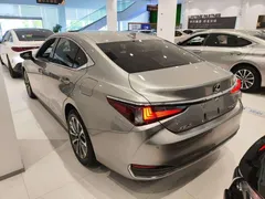 2021 Lexus ES 200 Excellence — фото 12