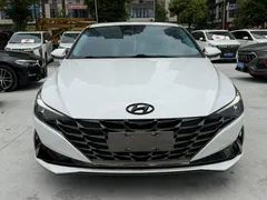 2021 Hyundai Elantra 1.5L CVT LUX Premium, белый — фото 2