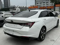 2021 Hyundai Elantra 1.5L CVT LUX Premium, белый — фото 11