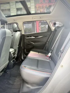 2023 Kia Seltos 1.5L IVT Luxury, белый — фото 11