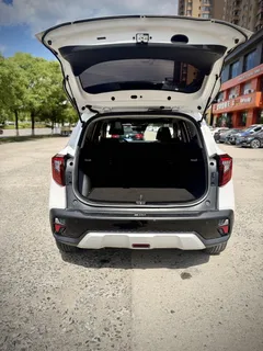 2023 Kia Seltos 1.5L IVT Luxury, белый — фото 14