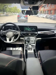 2023 Kia Seltos 1.5L IVT Luxury, белый — фото 19
