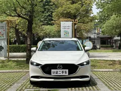 2022 Mazda Mazda3 2.0L AT, белый — фото 2