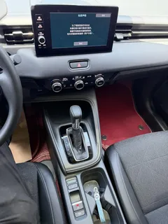 2023 Honda Vezel 1.5L CVT Tech, белый — фото 11
