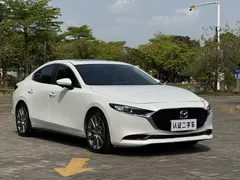 2021 Mazda Mazda3 2.0L AT, белый — фото 3