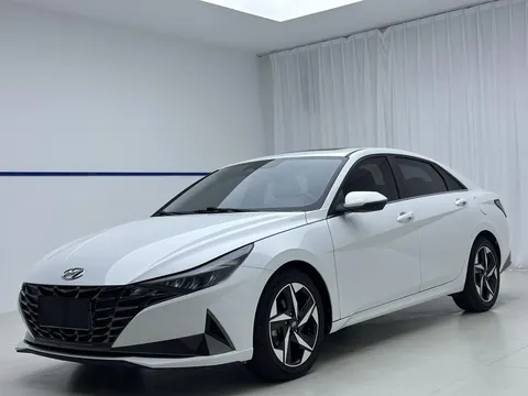 2022 Hyundai Elantra 1.5L CVT LUX Premium