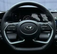 2022 Hyundai Elantra 1.5L CVT LUX Premium, белый — фото 12