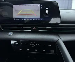 2022 Hyundai Elantra 1.5L CVT LUX Premium, белый — фото 14