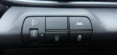 2022 Hyundai Elantra 1.5L CVT LUX Premium, белый — фото 18