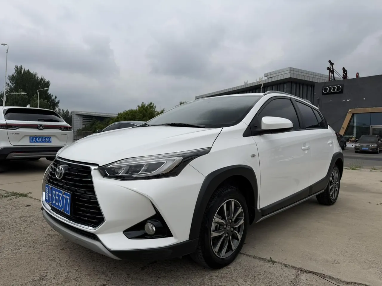2022 Toyota Yaris L Zhixuan X 1.5L CVT Luxury Plus