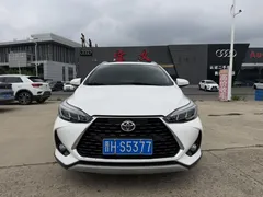 2022 Toyota Yaris L Zhixuan X 1.5L CVT Luxury Plus, белый — фото 2