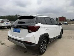 2022 Toyota Yaris L Zhixuan X 1.5L CVT Luxury Plus, белый — фото 16