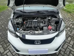 2021 Honda Fit 1.5L CVT, белый — фото 17