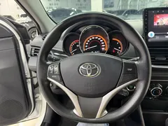 2022 Toyota Yaris L Zhixuan 1.5L CVT Luxury Plus, белый — фото 13