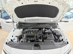 2023 Hyundai Elantra 1.5L CVT GLX Elite, белый — фото 16