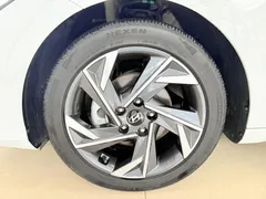 2023 Hyundai Elantra 1.5L CVT GLX Elite, белый — фото 18