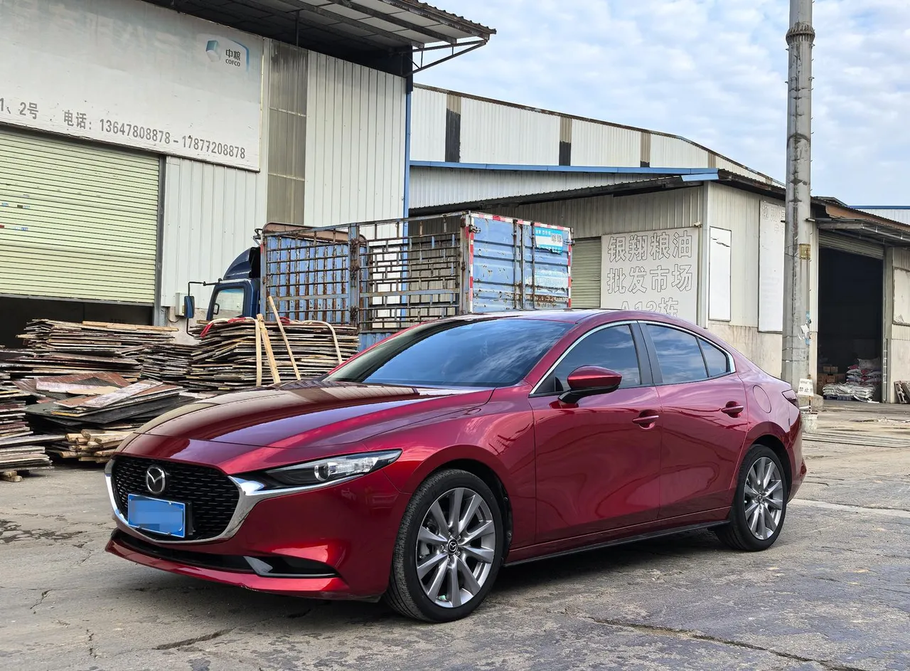 2023 Mazda Mazda3 2.0L AT