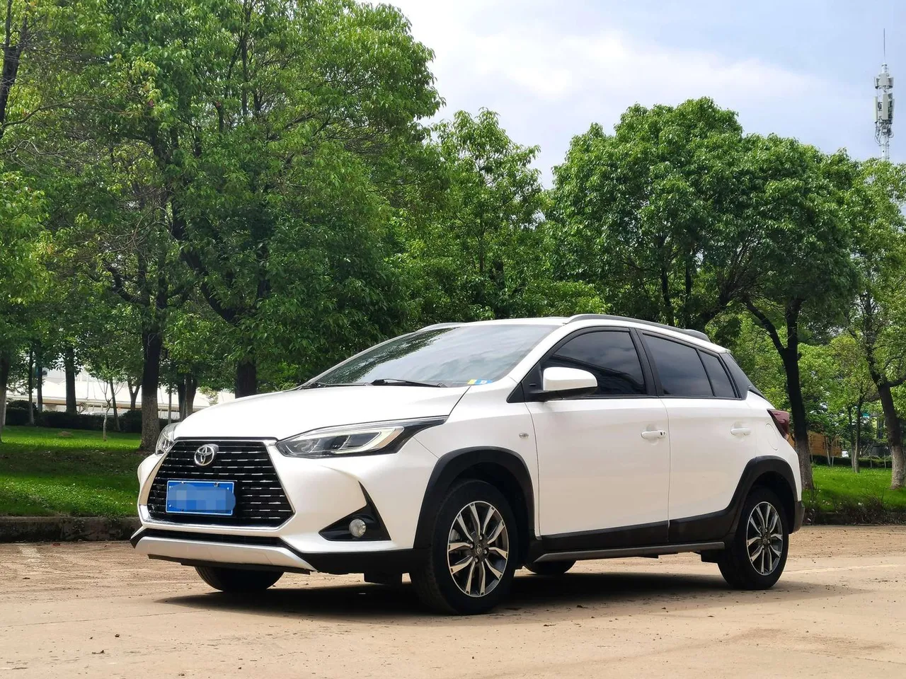 2022 Toyota Yaris L Zhixuan X 1.5L CVT Luxury Plus