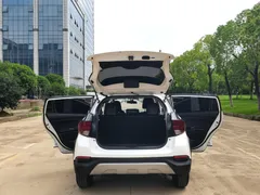 2022 Toyota Yaris L Zhixuan X 1.5L CVT Luxury Plus, белый — фото 12