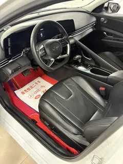 2021 Hyundai Elantra 1.5L CVT Leading GLS, белый — фото 6