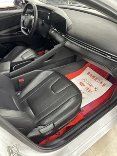 2021 Hyundai Elantra 1.5L CVT Leading GLS, белый — фото 7