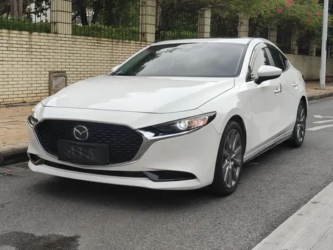2023 Mazda Mazda3 2.0L AT