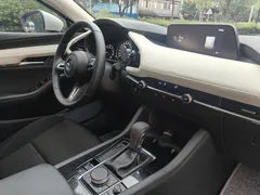 2023 Mazda Mazda3 2.0L AT, белый — фото 12