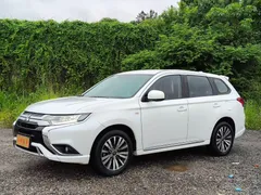 2021 Mitsubishi Outlander 2.0L 2WD 5-seat, белый — фото 1