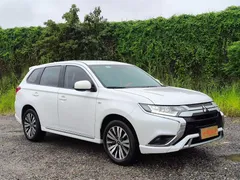 2021 Mitsubishi Outlander 2.0L 2WD 5-seat, белый — фото 3