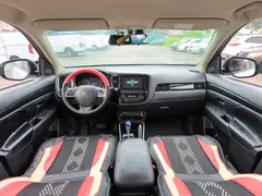 2021 Mitsubishi Outlander 2.0L 2WD 5-seat, белый — фото 8