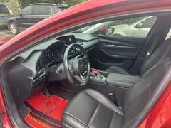 2021 Mazda Mazda3 2.0L AT, красный — фото 4