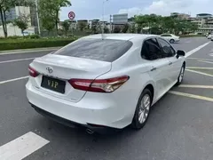 2022 Toyota Camry 2.0GVP Leading, белый — фото 6