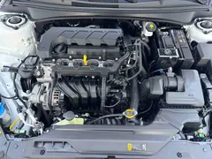 2022 Hyundai Elantra 1.5L CVT GLX Elite, белый — фото 13