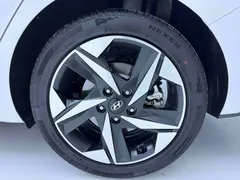 2022 Hyundai Elantra 1.5L CVT GLX Elite, белый — фото 14