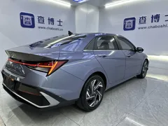 2023 Hyundai Elantra 1.5L CVT LUX Premium, синий — фото 4