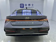 2023 Hyundai Elantra 1.5L CVT LUX Premium, синий — фото 5
