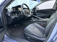 2023 Hyundai Elantra 1.5L CVT LUX Premium, синий — фото 7