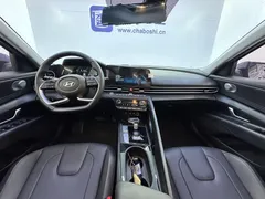 2023 Hyundai Elantra 1.5L CVT LUX Premium, синий — фото 8