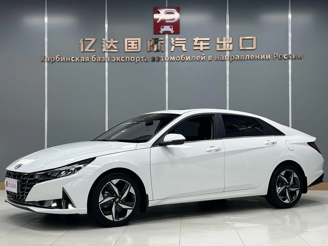 2022 Hyundai Elantra 1.5L CVT LUX Premium