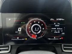 2022 Hyundai Elantra 1.5L CVT LUX Premium, белый — фото 7