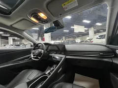 2022 Hyundai Elantra 1.5L CVT LUX Premium, белый — фото 27