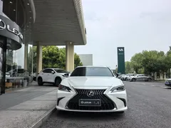 2021 Lexus ES 200 Excellence, белый — фото 2