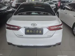 2023 Toyota Camry 2.0GVP Leading, белый — фото 4