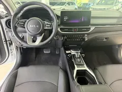 2023 Kia Cerato 1.5L IVT Luxury, белый — фото 18