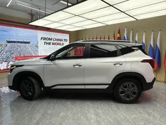 2023 Kia Seltos 1.5L IVT Luxury, белый — фото 6