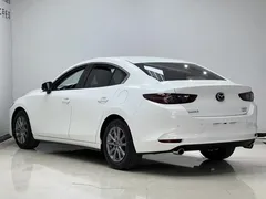 2022 Mazda Mazda3 2.0L AT, белый — фото 6