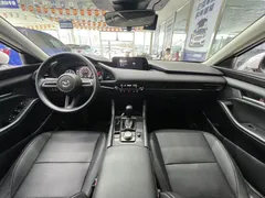 2022 Mazda Mazda3 2.0L AT, белый — фото 9