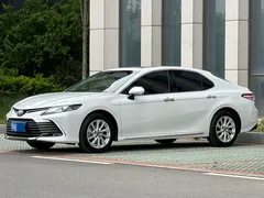 2023 Toyota Camry 2.0G Luxury, белый — фото 1