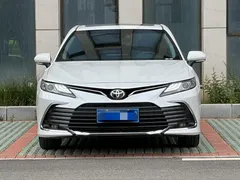 2023 Toyota Camry 2.0G Luxury, белый — фото 3